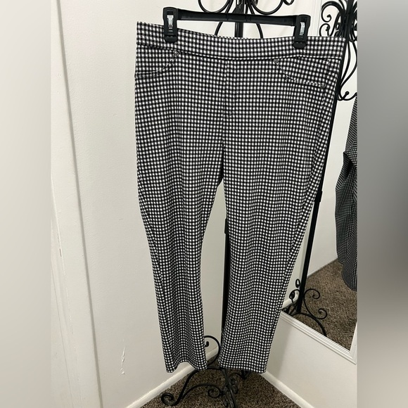 HUE Black and White Checkered Pants - Picture 1 of 7